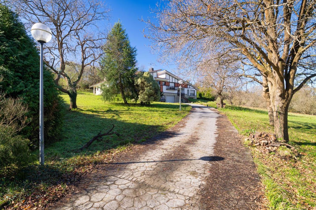 Tranquila Finca Ubicada A 15 Minutos De Bilbao, Aeropuerto Bec Y Playas Laukiz Exterior photo